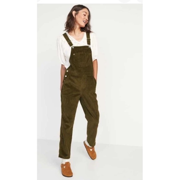 Old Navy Pants - Old Navy corduroy slouchy straight workwear overalls Women 12 Arboretum